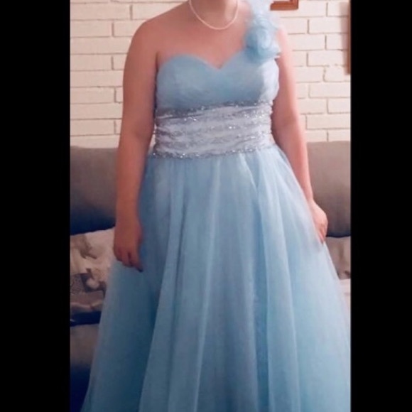 SOLD - Picture 3 of 3